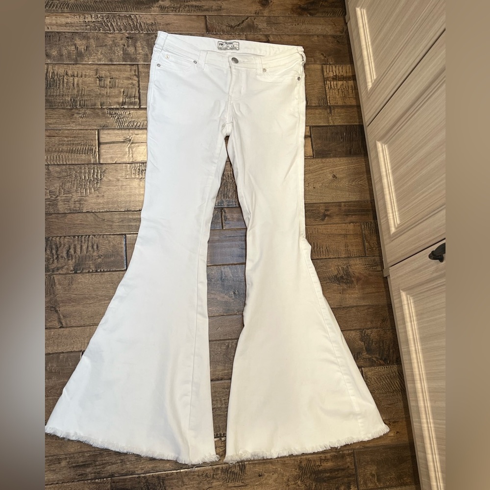 Free People Skinny Wide Leg White Jean Raw Hem Size 29 Never Never Worn